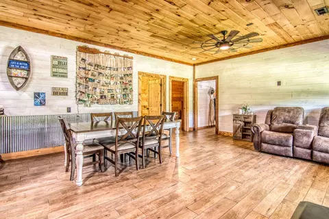 Dining - 32103 State Highway 413, Galena, MO 65656 photo 2 of 3