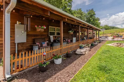 Exterior - 32103 State Highway 413, Galena, MO 65656 photo 2 of 22