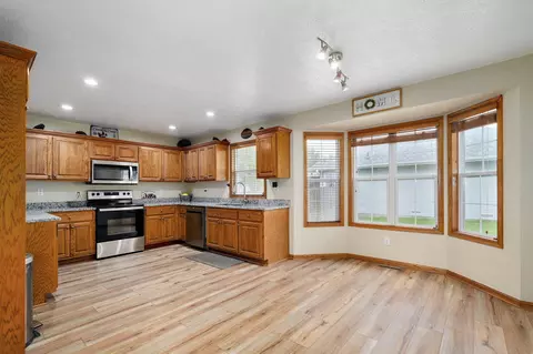 431 S Yellowwood Dr, Springfield, MO 65809 photo 13
