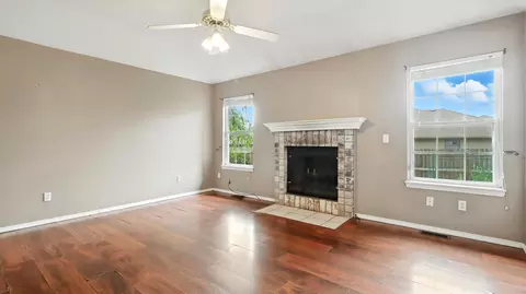 205 W Hunter Dr, Nixa, MO 65714 photo 4