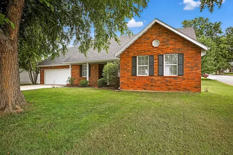 430 S Devonshire St, Nixa, MO 65714 photo 2