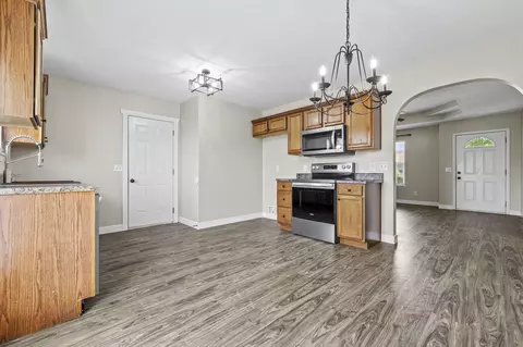111 Spruce Ave, Clever, MO 65631 photo 9