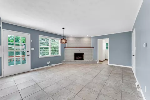 2501 S Barcliff Ave, Springfield, MO 65804 photo 8