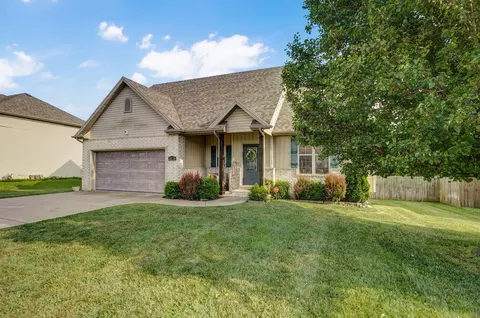 1010 E Cobblestone Dr, Ozark, MO 65721 photo 3