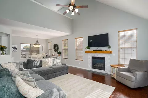 1010 E Cobblestone Dr, Ozark, MO 65721 photo 5