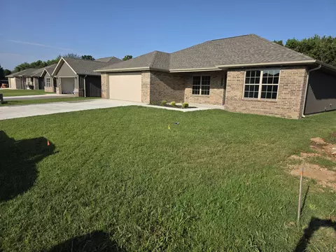 1645 Ridgemont Ave, Monett, MO 65708 photo 4