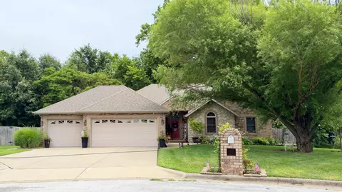 5604 N Seacrest Dr, Ozark, MO 65721 photo 2