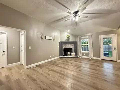 203 Pine Hill Ct, Nixa, MO 65714 photo 3