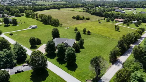 134 Hazen Ln, Nixa, MO 65714 photo 2