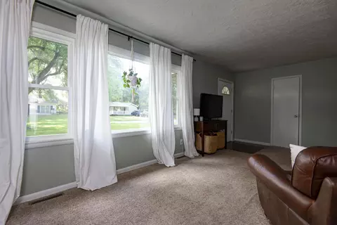 3147 S Ertis Ave, Springfield, MO 65807 photo 5