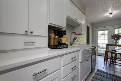3147 S Ertis Ave, Springfield, MO 65807 photo 9