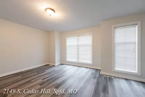 Living - 2149 S Cedar Hill Ave, Springfield, MO 65809 photo 5 of 11