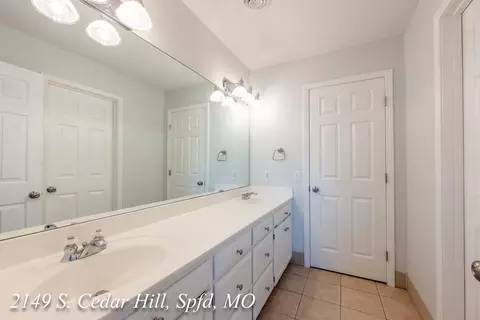Bath - 2149 S Cedar Hill Ave, Springfield, MO 65809 photo 7 of 13
