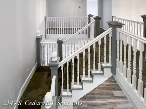 Entry Way - 2149 S Cedar Hill Ave, Springfield, MO 65809 photo 7 of 14