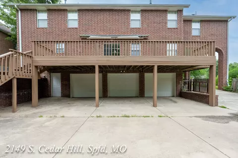 Exterior - 2149 S Cedar Hill Ave, Springfield, MO 65809 photo 7 of 13
