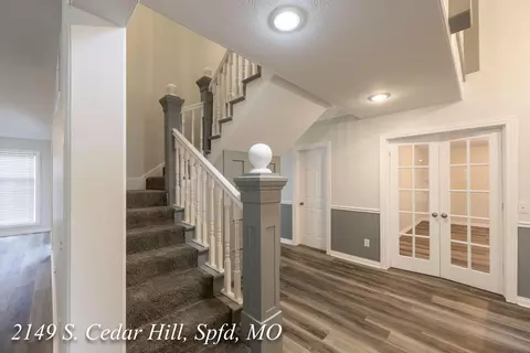 Entry Way - 2149 S Cedar Hill Ave, Springfield, MO 65809 photo 1 of 14