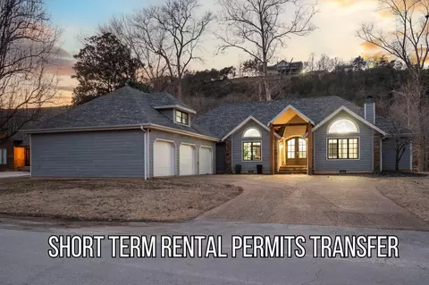 406 Foggy River Rd, Hollister, MO 65672