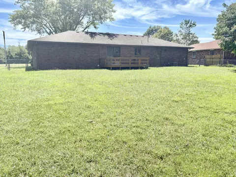 813 E 16th St, Mountain Grove, MO 65711 photo 32