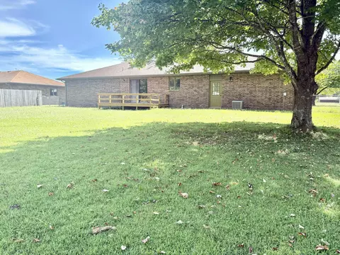 813 E 16th St, Mountain Grove, MO 65711 photo 33