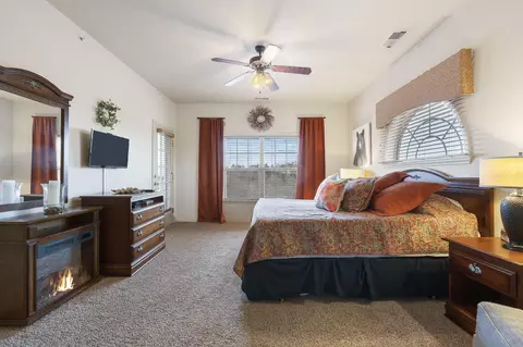 Bedroom - 1081 Golf Dr #6, Branson West, MO 65737 photo 2 of 7
