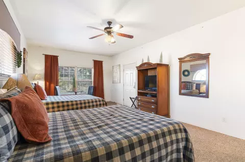 Bedroom - 1081 Golf Dr #6, Branson West, MO 65737 photo 5 of 7