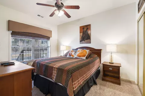 Bedroom - 1081 Golf Dr #6, Branson West, MO 65737 photo 6 of 7