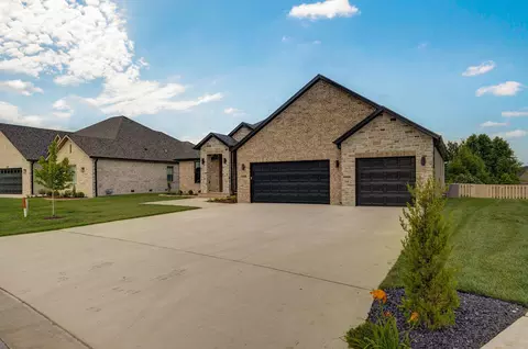 1698 N Marlowe Ave, Springfield, MO 65802 photo 3