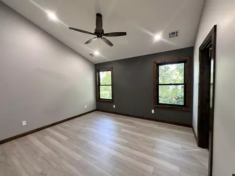 203 Locust St, Diamond, MO 64840 photo 4