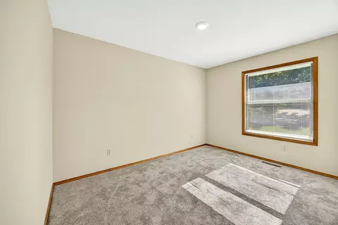 2645 N Fort Ave, Springfield, MO 65803 photo 14