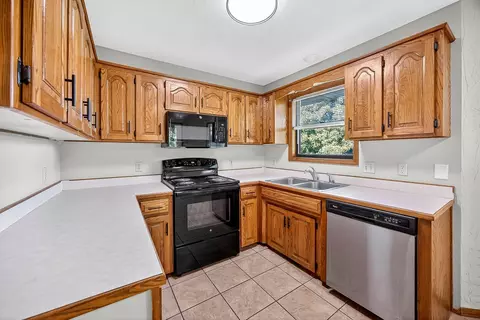 2645 N Fort Ave, Springfield, MO 65803 photo 8