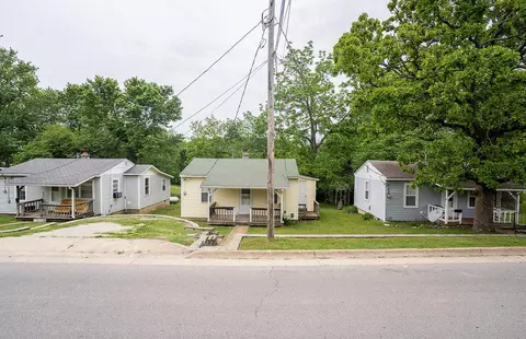 1331 N Howell Ave, West Plains, MO 65775