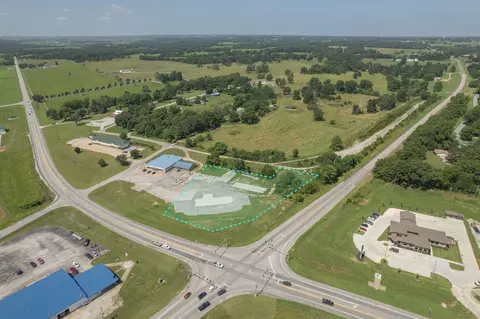 000 S Highway 37, Cassville, MO 65625