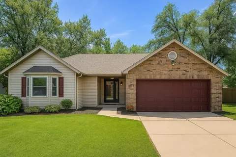 3210 W Crestview St, Springfield, MO 65807 photo 1