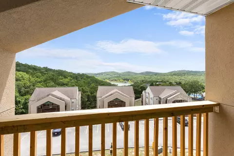 View/Area - 37 Lantern Bay Ln #5, Branson, MO 65616 photo 2 of 3