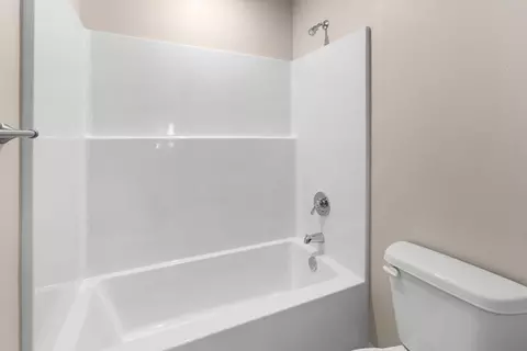 Bath - 37 Lantern Bay Ln #5, Branson, MO 65616 photo 2 of 3