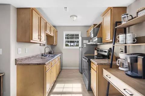 Kitchen - 60 Timber Oaks Trl #C, Branson, MO 65616 photo 2 of 2