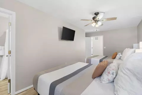 Bedroom - 60 Timber Oaks Trl #C, Branson, MO 65616 photo 8 of 8