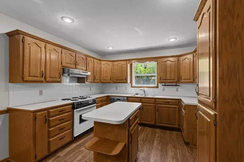 3619 W Maplewood St, Springfield, MO 65807 photo 9