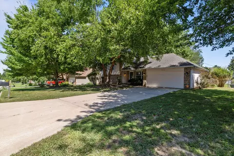3619 W Maplewood St, Springfield, MO 65807 photo 4