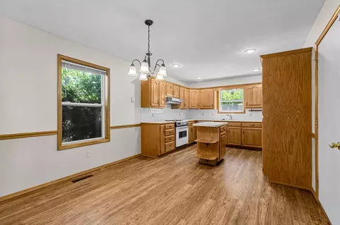 3619 W Maplewood St, Springfield, MO 65807 photo 8