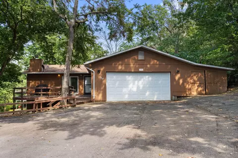 84 Starbright Ln, Reeds Spring, MO 65737
