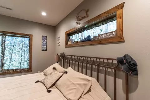 Bedroom - 15576 State Highway 76, Ava, MO 65608 photo 3 of 7