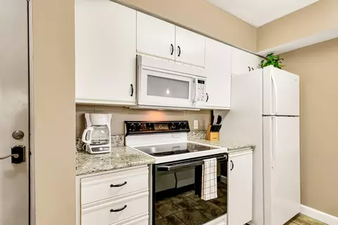 200 Golfview Dr #2, Branson, MO 65616 photo 6