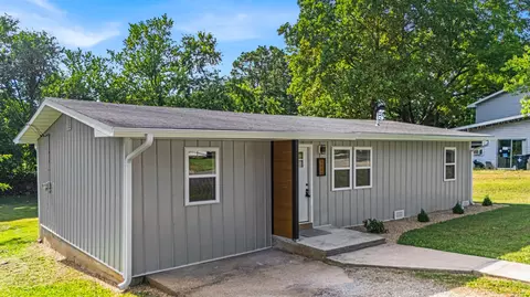 1235 Columbus St, West Plains, MO 65775