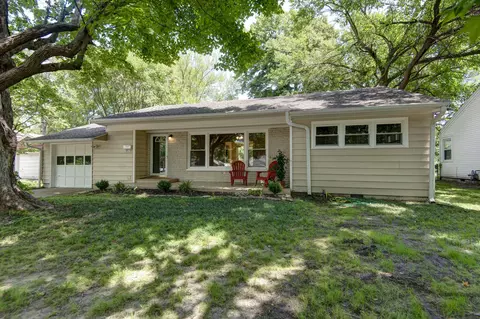 1534 S Kentwood Ave, Springfield, MO 65804