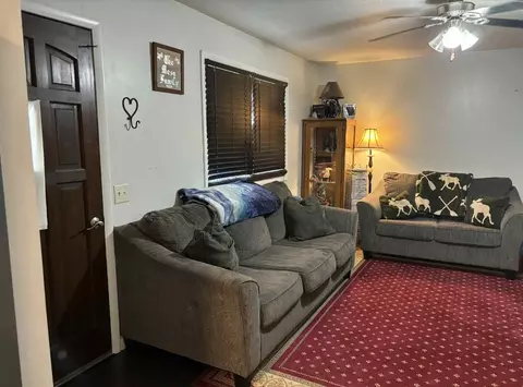 908 Tyler St, Aurora, MO 65605 photo 5