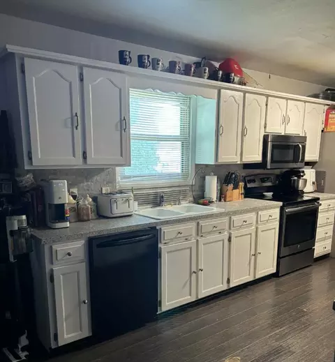 908 Tyler St, Aurora, MO 65605 photo 9