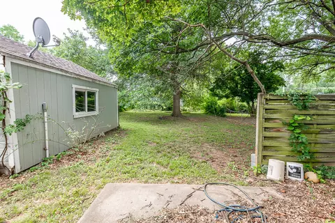 2546 W Walnut St, Springfield, MO 65806 photo 37