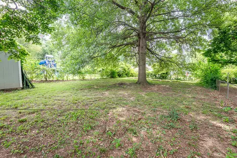 2546 W Walnut St, Springfield, MO 65806 photo 8