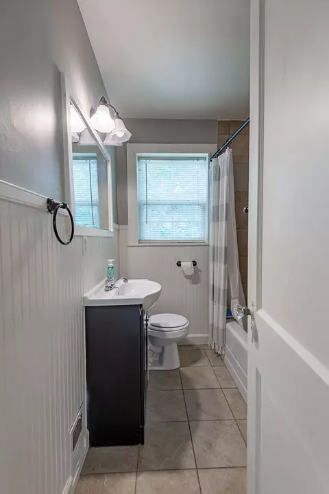 2546 W Walnut St, Springfield, MO 65806 photo 28